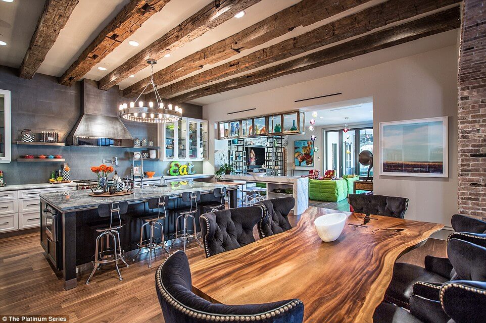 Jordan Spieth Home - Kitchen