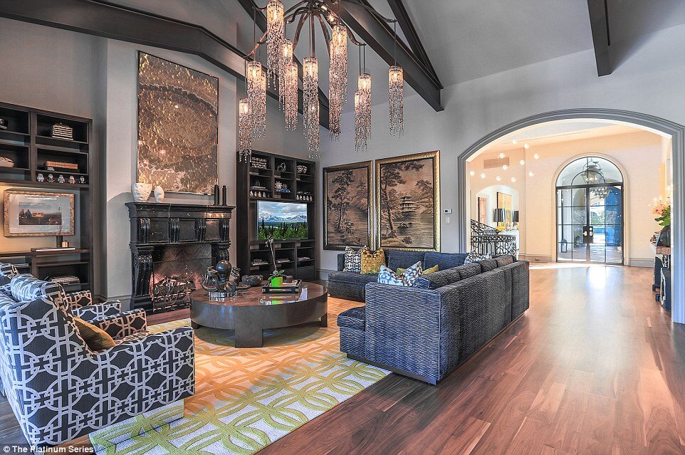 Jordan Spieth Home - Living Room