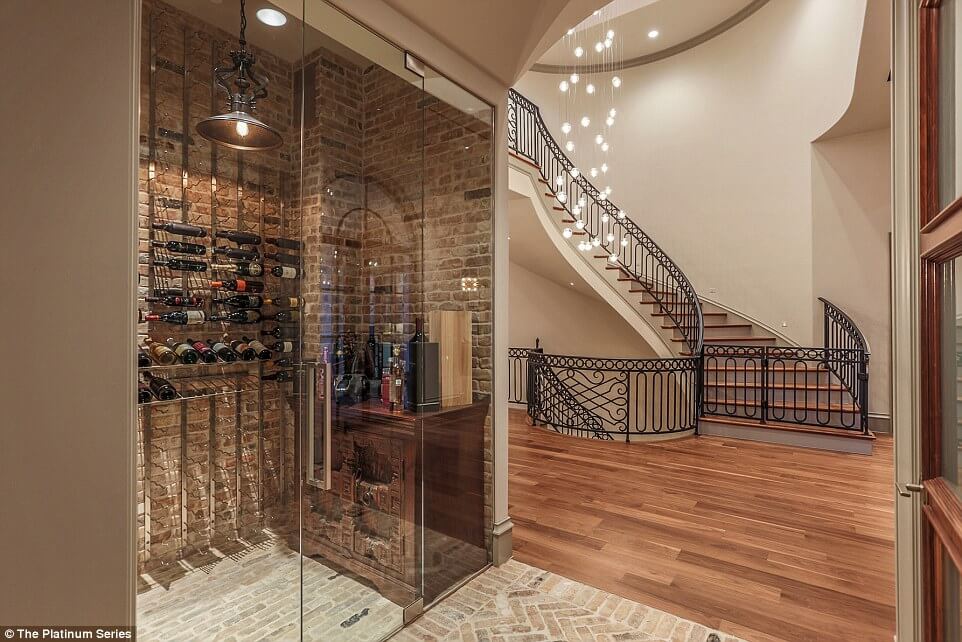 Jordan Spieth Home - Wine